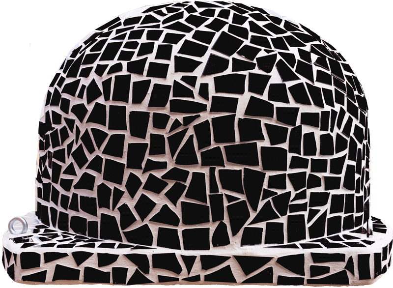 110cm Mosaico wood-fired oven in Onyx Black with handcrafted clay interior – perfect for Irish gardens and home cooking, delivering authentic wood-fired flavour year-round.